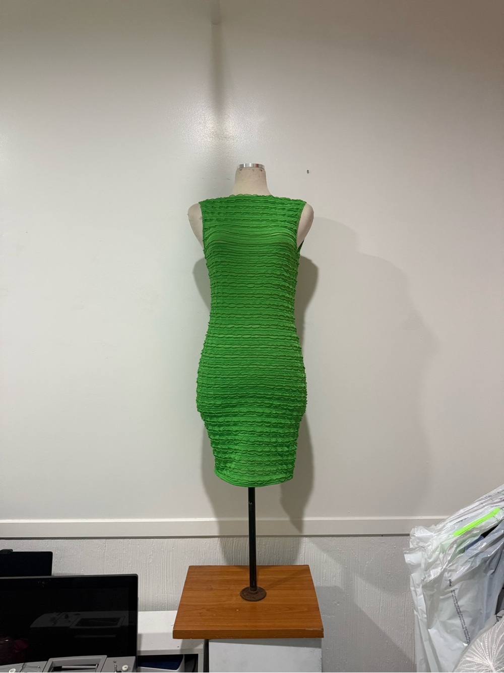 Green Textured Sleeveless Bodycon Dress
